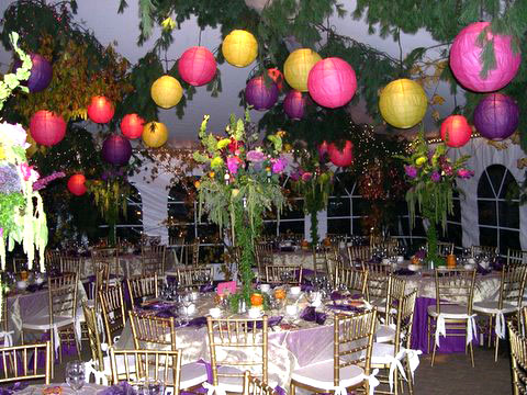 decorating party