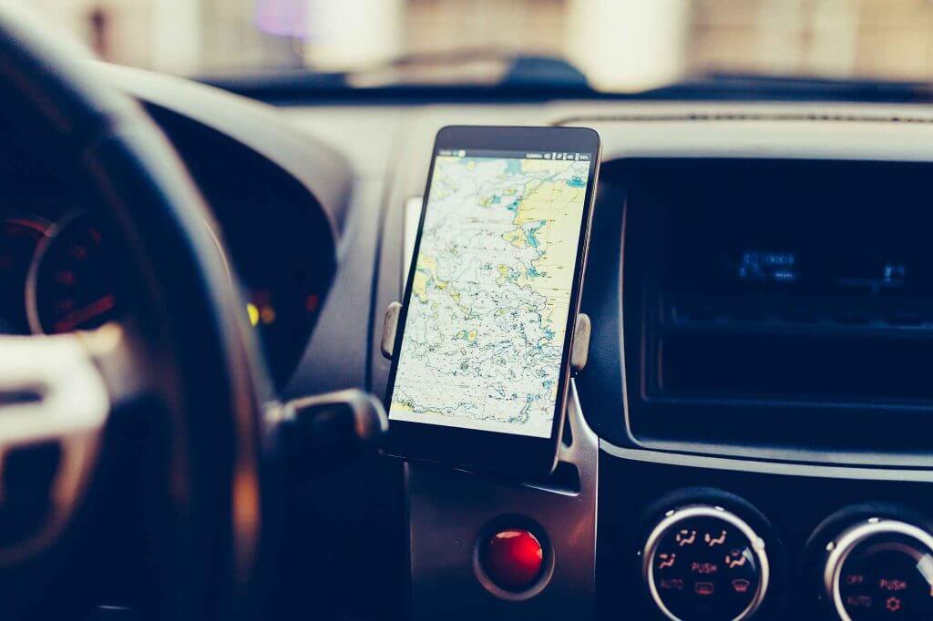 Use Your Old Smartphone as a Sat Nav